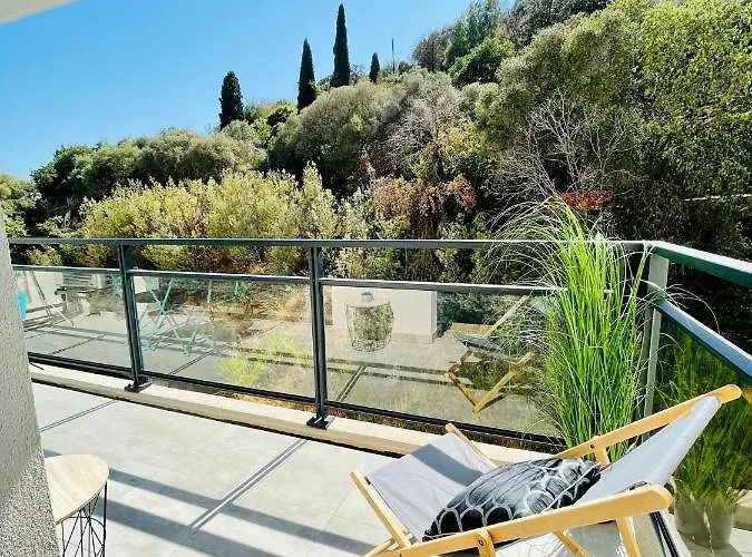 T2 Grand Standing Neuf - Centre Et Plages - 4 Personnes - Parking Prive * Ajaccio (Corsica)